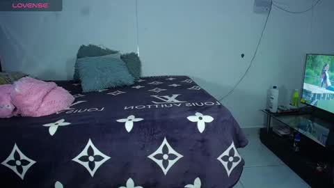 danisabrownn online show from January 12, 1:58 pm