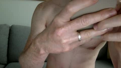 Snapshot of danishguysdicks chatting on July 3, 6:42 am Buzzy online show from July 3, 6:42 am