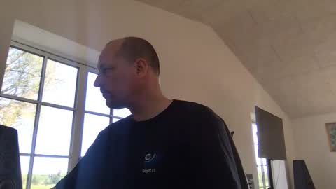 Snapshot of danishjss chatting on April 27, 5:49 am danishjss online show from April 27, 5:49 am