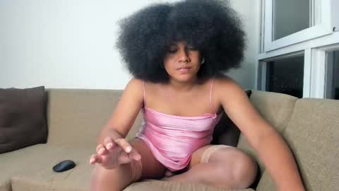 Snapshot of danisweet_ chatting on October 28, 3:10 am dani online show from October 28, 3:10 am