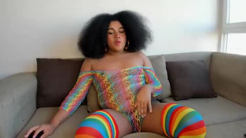 Snapshot of danisweet_ chatting on May 26, 8:27 pm dani online show from May 26, 8:27 pm