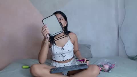 danka_smith online show from September 16, 11:50 pm