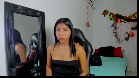 danka_smith online show from October 9, 1:20 pm