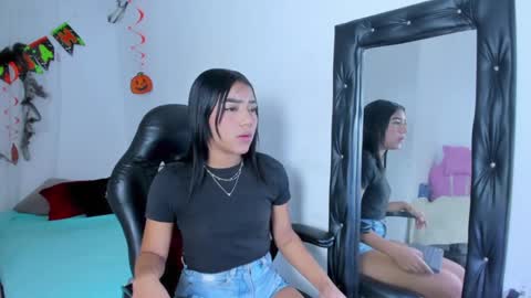 danka_smith online show from October 10, 5:39 am