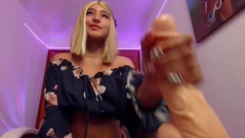 Pau online show from February 19, 3:38 pm