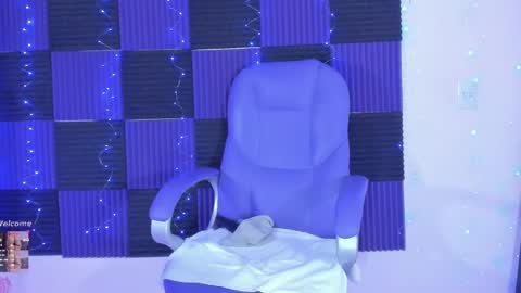 Dannacastle online show from April 25, 5:54 am