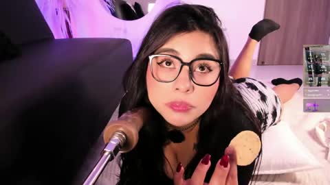 danna_adams1 online show from April 24, 8:55 pm