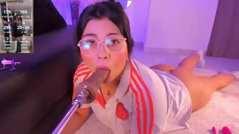 Snapshot of danna_adams1 chatting on June 17, 6:53 pm danna_adams1 online show from June 17, 6:53 pm