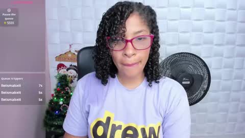 Snapshot of danna_berry chatting on December 16, 2:27 pm DannaBerry online show from December 16, 2:27 pm