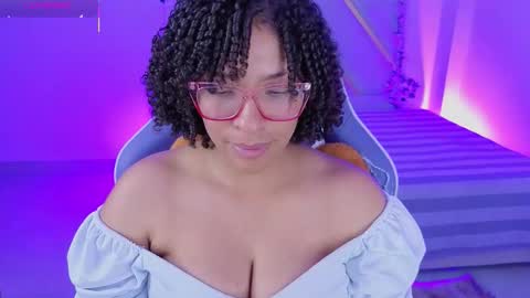 Snapshot of danna_berry chatting on October 20, 9:15 pm DannaBerry online show from October 20, 9:15 pm