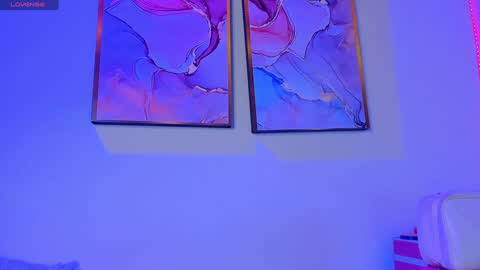 Danna Lovs online show from December 19, 2:57 pm