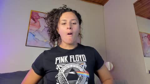 Danna Lovs online show from January 20, 1:11 pm