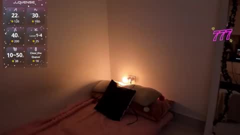 Snapshot of danna_rhodesx chatting on May 19, 7:58 am Danna Rhodes online show from May 19, 7:58 am