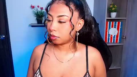 Snapshot of danna_schmidt23 chatting on June 12, 11:20 am Danna online show from June 12, 11:20 am