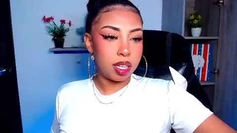 Snapshot of danna_schmidt23 chatting on July 11, 9:12 am Danna online show from July 11, 9:12 am
