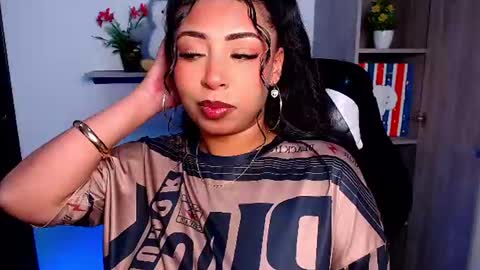Snapshot of danna_schmidt23 chatting on July 22, 4:04 am Danna online show from July 22, 4:04 am