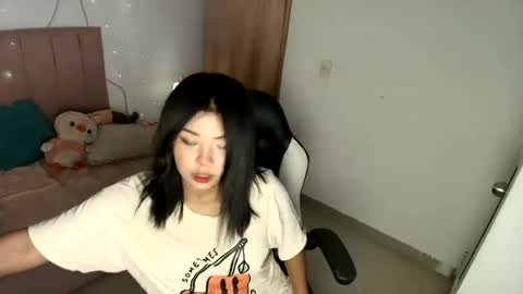 Snapshot of dannagabriella chatting on June 14, 11:01 am dannagabriella online show from June 14, 11:01 am