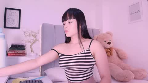 Snapshot of dannahyde chatting on May 19, 4:57 pm Insta DannaBlueX online show from May 19, 4:57 pm