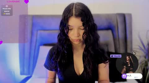 Danna online show from November 11, 7:03 pm