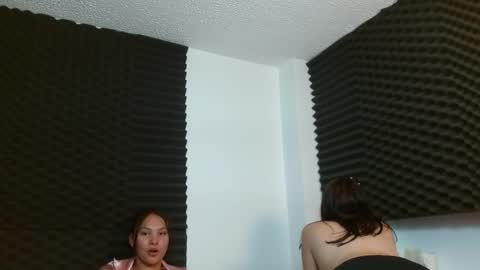 dannamomcerrat online show from December 10, 4:45 am