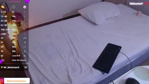 Danna online show from December 13, 7:32 pm