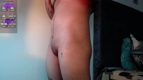 Snapshot of dannteftm chatting on October 24, 1:24 am DANNTE online show from October 24, 1:24 am