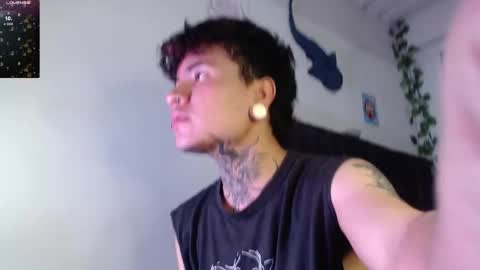 Snapshot of dannteftm chatting on November 6, 8:32 pm DANNTE online show from November 6, 8:32 pm