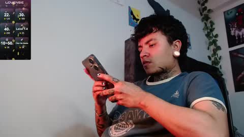 Snapshot of dannteftm chatting on November 17, 12:16 am DANNTE online show from November 17, 12:16 am