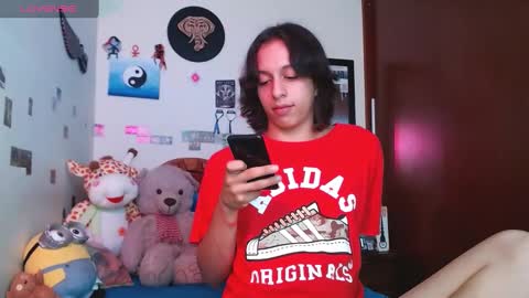 Snapshot of danny__phantom chatting on January 9, 7:40 pm phantom555 online show from January 9, 7:40 pm