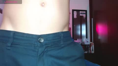 Snapshot of danny__phantom chatting on January 18, 11:11 pm phantom555 online show from January 18, 11:11 pm