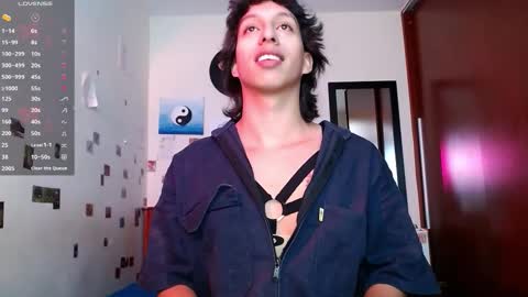 Snapshot of danny__phantom chatting on October 12, 7:24 pm phantom555 online show from October 12, 7:24 pm