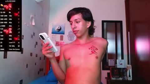 Snapshot of danny__phantom chatting on November 22, 7:24 pm phantom555 online show from November 22, 7:24 pm