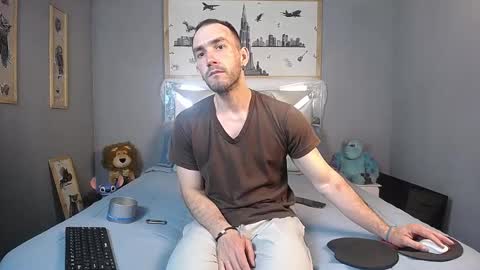 Snapshot of danny_hot_fun chatting on September 28, 8:20 am Danny and Alex online show from September 28, 8:20 am