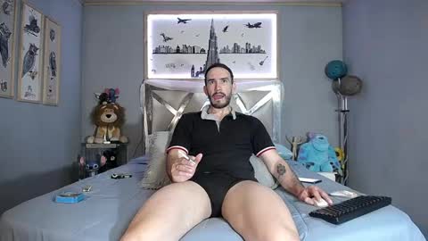 Danny and Alex online show from April 12, 6:35 pm