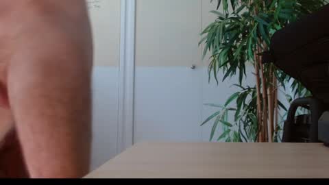 Danny online show from April 9, 1:49 am