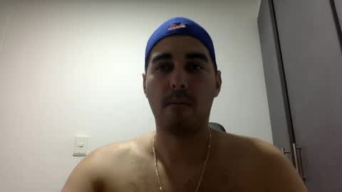 Snapshot of dannyhot9 chatting on December 23, 9:40 pm Dannyhot9 online show from December 23, 9:40 pm