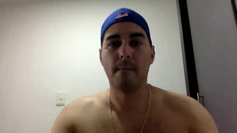 Snapshot of dannyhot9 chatting on January 4, 2:56 pm Dannyhot9 online show from January 4, 2:56 pm