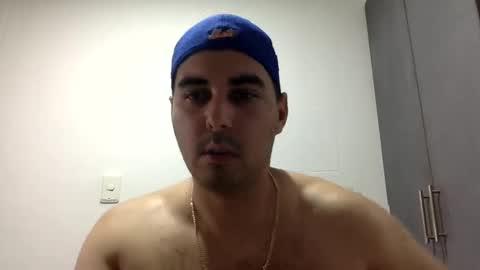 Snapshot of dannyhot9 chatting on January 4, 8:37 pm Dannyhot9 online show from January 4, 8:37 pm