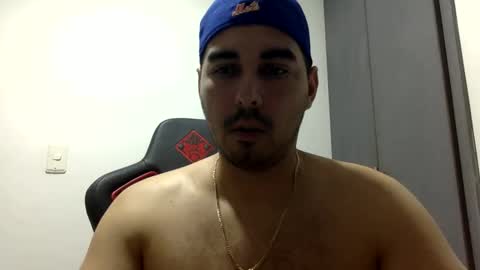 Snapshot of dannyhot9 chatting on January 19, 1:43 am Dannyhot9 online show from January 19, 1:43 am