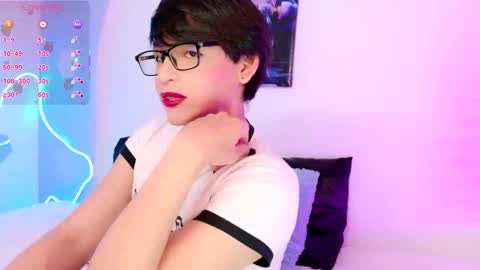 Snapshot of dannyhot__ chatting on October 10, 8:08 pm Danny online show from October 10, 8:08 pm