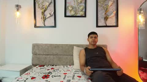 Snapshot of dannysamm chatting on October 25, 11:51 am dannysamm online show from October 25, 11:51 am