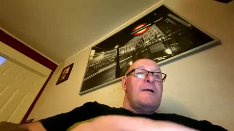 Snapshot of danobrega69 chatting on December 1, 10:43 pm Dano B online show from December 1, 10:43 pm