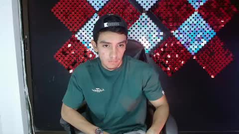 Snapshot of dante_18cm chatting on May 1, 1:48 pm Dante online show from May 1, 1:48 pm