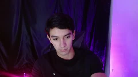 Snapshot of dante_18cm chatting on May 10, 1:00 am Dante online show from May 10, 1:00 am