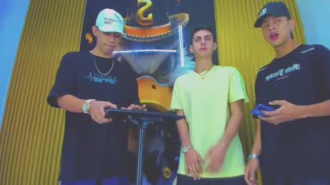 dante_brown1 online show from December 5, 5:27 am