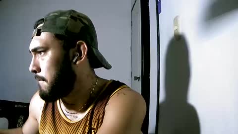 Snapshot of dante_cloe chatting on December 19, 6:34 pm dante_cloe online show from December 19, 6:34 pm