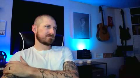 dante_cross_x89 online show from November 12, 6:03 am