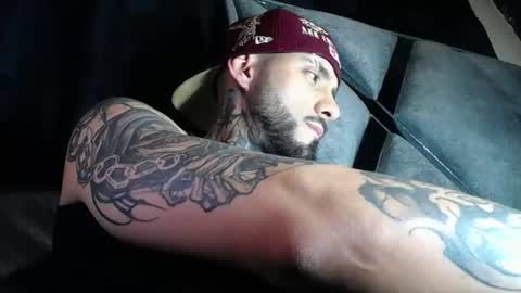 Snapshot of dante_d_angelo_ chatting on June 20, 7:00 am dante_d_angelo_ online show from June 20, 7:00 am