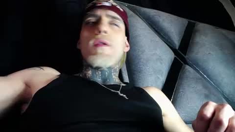 Snapshot of dante_d_angelo_ chatting on July 2, 6:41 am dante_d_angelo_ online show from July 2, 6:41 am