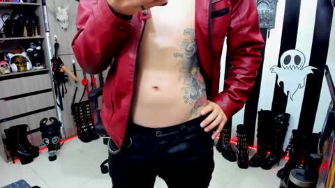 Snapshot of dante_infernos chatting on December 4, 12:36 pm Dante online show from December 4, 12:36 pm